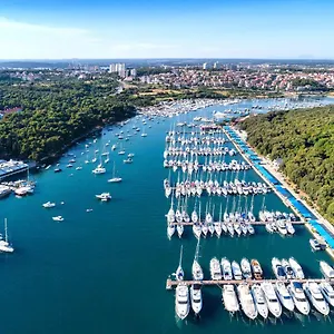 vizitați hotelul